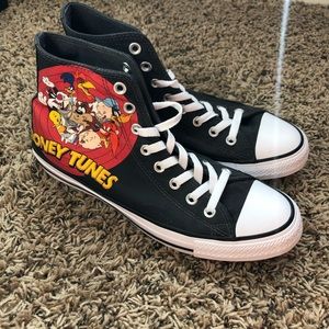 Looney Tunes Converse Size Women’s 10